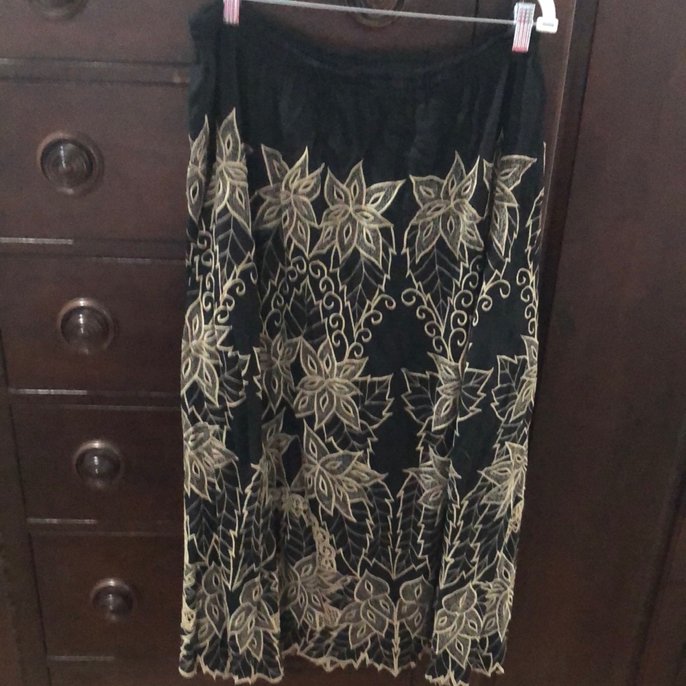 Embroidered Floral Skirt